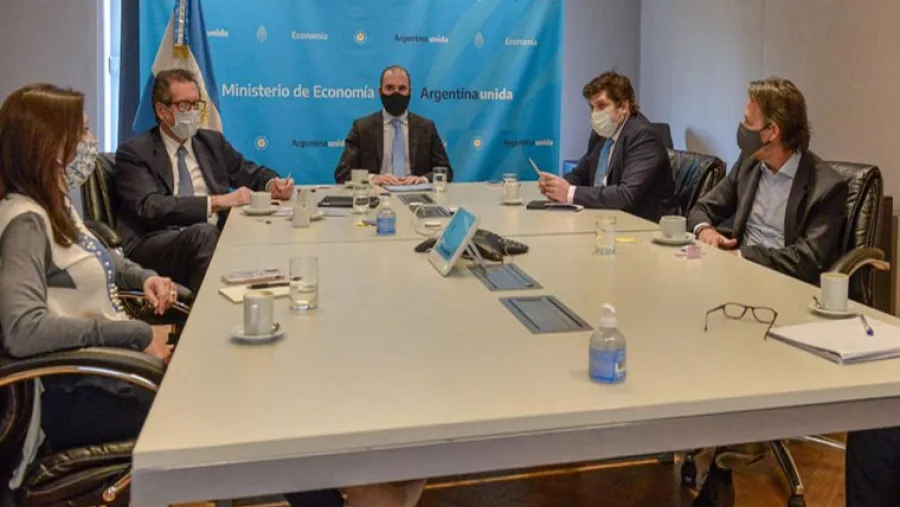 Martín Guzmán con representantes del FMI Martín Guzmán con representantes del FMI