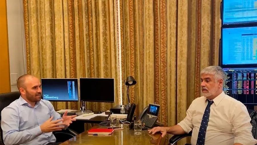 Martín Guzmán incorpora la secretaría de Roberto Feletti a Hacienda. Martín Guzmán incorpora la secretaría de Roberto Feletti a Hacienda.