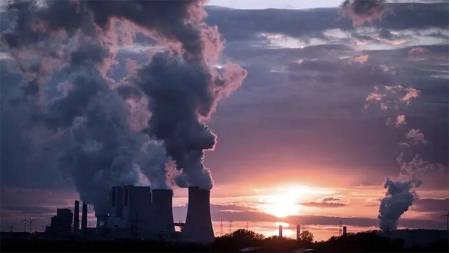 La comunidad internacional se comprometió a luchar contra las emisiones de gases de efecto invernadero, pero esas promesas “van en la dirección equivocada”, explicó un informe de la ONU. La comunidad internacional se comprometió a luchar contra las emisiones de gases de efecto invernadero, pero esas promesas “van en la dirección equivocada”, explicó un informe de la ONU.