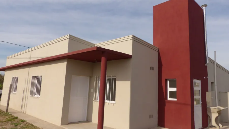 Un total de 1.008 familias, de diferentes localidades entrerrianas, se adhirieron al sistema de cancelación anticipada de cuotas del IAPV. Un total de 1.008 familias, de diferentes localidades entrerrianas, se adhirieron al sistema de cancelación anticipada de cuotas del IAPV.