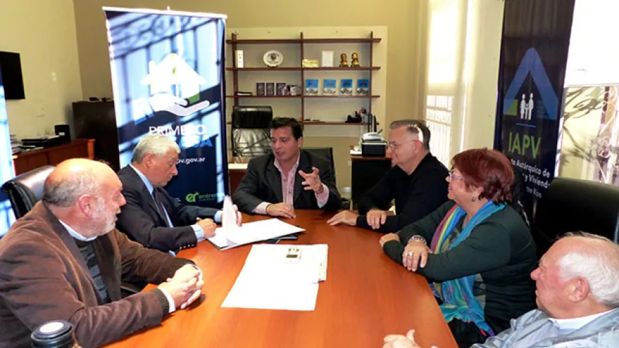 IAPV firma convenio con Vicoer y el municipio de Concepción del Uruguay IAPV firma convenio con Vicoer y el municipio de Concepción del Uruguay