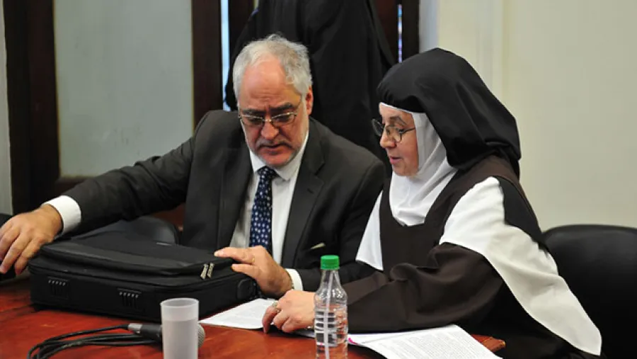 Luisa Toledo con Miguel Cullen inicio del juicio Luisa Toledo con Miguel Cullen inicio del juicio