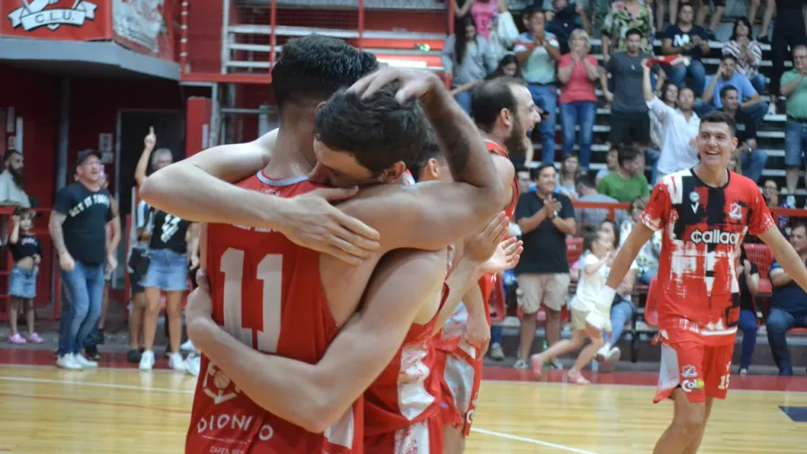 Básquetbol: La Unión de Colón ganó con autoridad su último partido del año como local Básquetbol: La Unión de Colón ganó con autoridad su último partido del año como local