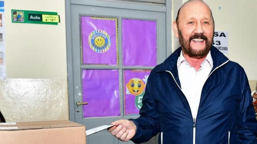 Gildo Insfrán. Gildo Insfrán.