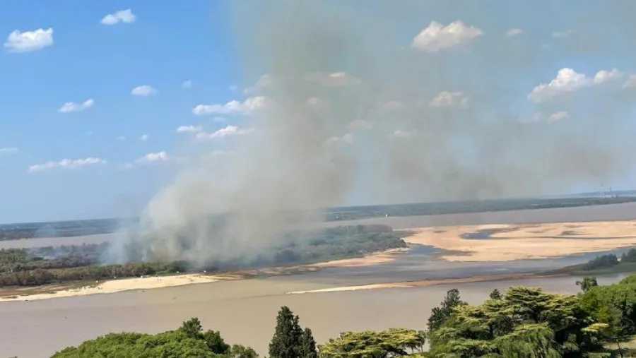 Registraron nuevos focos de incendios en la Isla Puente Registraron nuevos focos de incendios en la Isla Puente