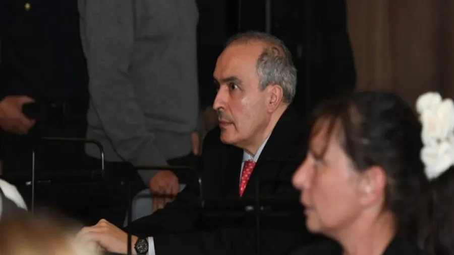 José López José López