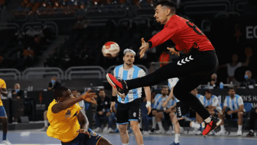 Gladiadores debutaron con un triunfo Argentina debutó con un esforzado triunfo en el Mundial de Handball