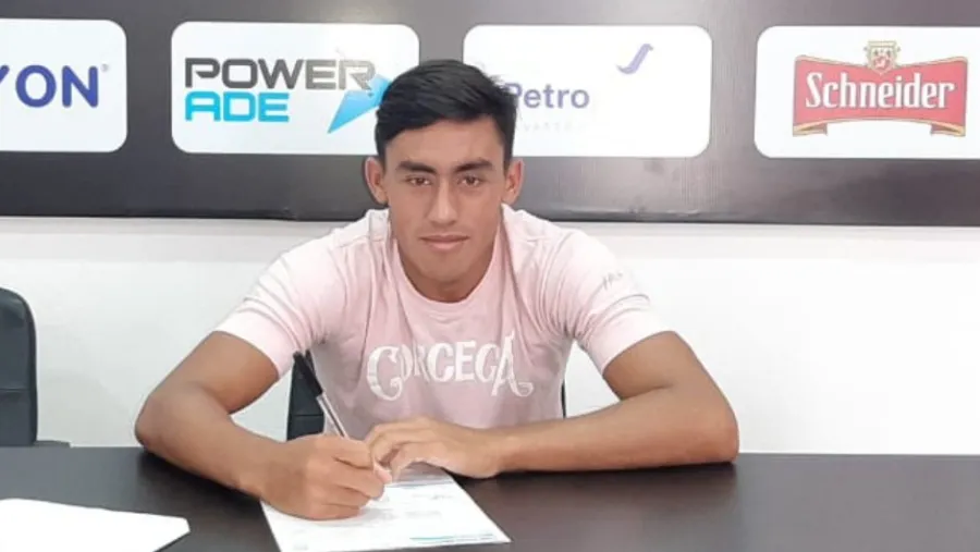 Juan Barinaga Fútbol: Juan Barinaga se sumó a los jóvenes con primer contrato en Patronato