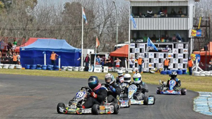 Con más de 100 inscriptos, Villaguay recibirá al Entrerriano de Karting Con más de 100 inscriptos, Villaguay recibirá al Entrerriano de Karting