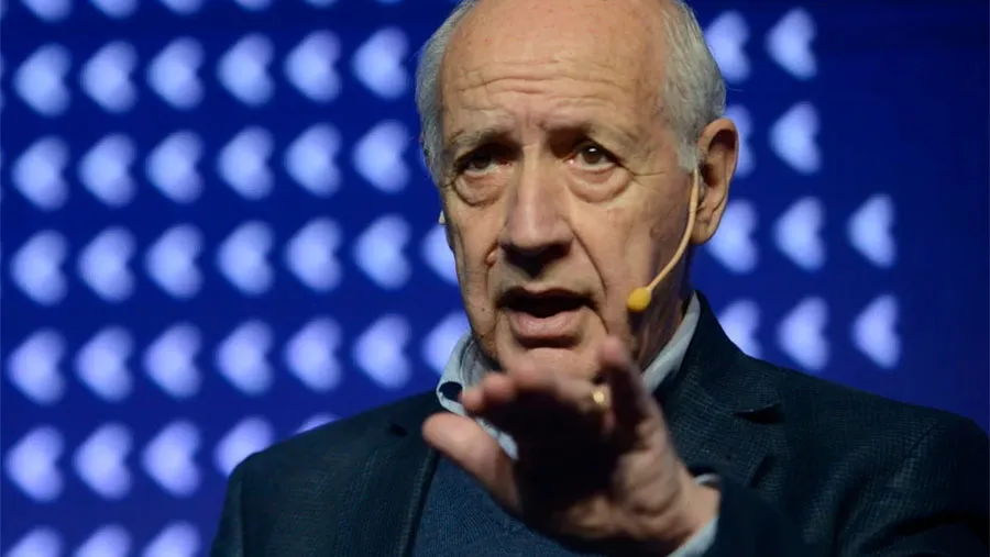 Roberto Lavagna publicó el documento “Llegó la hora, no más excusas” con ideas sobre política y economía para el 2021. Roberto Lavagna publicó el documento “Llegó la hora, no más excusas” con ideas sobre política y economía para el 2021.