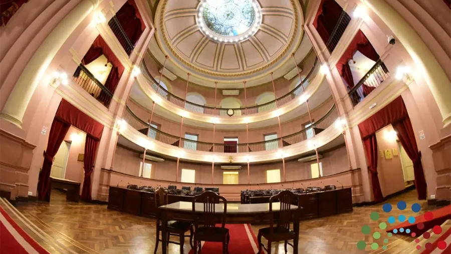 La Cámara de Senadores y la de Diputados de la provincia reducirán sus haberes para destinarlo a la emergencia sanitaria por el coronavirus. La Cámara de Senadores y la de Diputados de la provincia reducirán sus haberes para destinarlo a la emergencia sanitaria por el coronavirus.