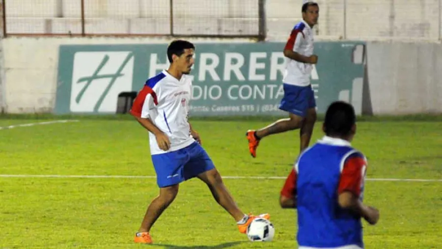 Pablo Lencioni Pablo Lencioni y Leandro Ledesma son las flamantes incorporaciones de Atlético Paraná