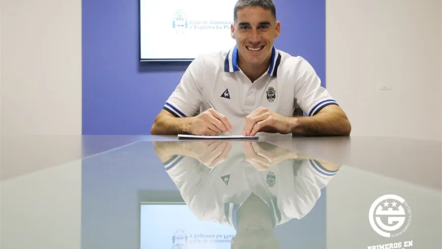 “Leo” Morales firmó con Gimnasia La Plata y sueña con “debutar en Primera División” “Leo” Morales firmó con Gimnasia La Plata y sueña con “debutar en Primera División”