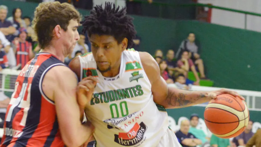 Javier Justiz Ferrer se retiró y Estudiantes de Concordia le agradeció su paso por el club Javier Justiz Ferrer se retiró y Estudiantes de Concordia le agradeció su paso por el club