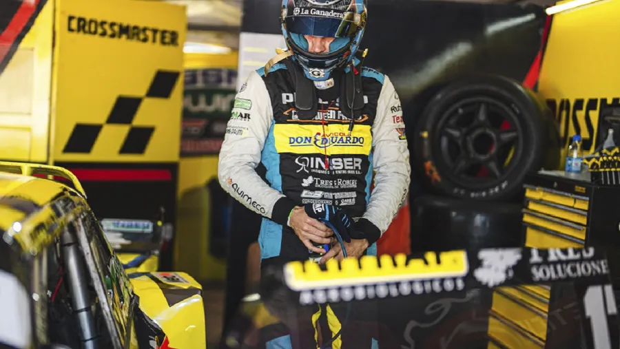 Ayrton L. Ayrton L.