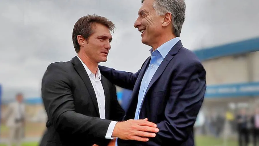 Mauricio Macri con Guillermo Barros Schelotto Mauricio Macri con Guillermo Barros Schelotto