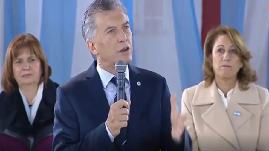 Macri encabezó el acto por el Día de la Bandera en Rosario Macri encabezó el acto por el Día de la Bandera en Rosario
