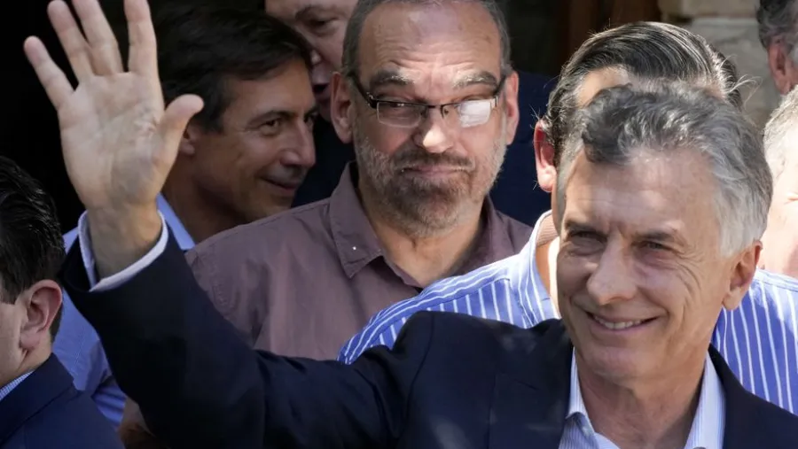 Sobreseyeron a Macri en la causa de espionaje a familiares del Ara San Juan Sobreseyeron a Macri en la causa de espionaje a familiares del Ara San Juan
