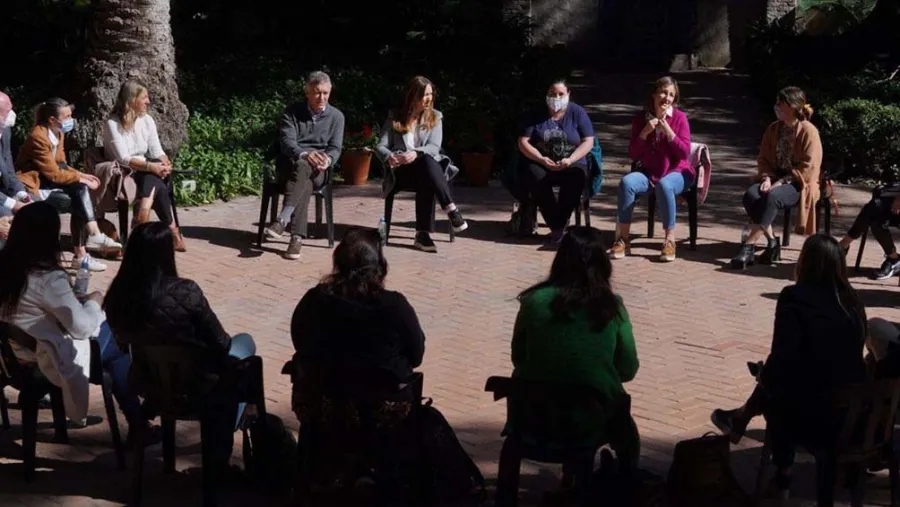 Macri se sumó a la campaña de Juntos con una recorrida junto a Vidal en CABA Macri se sumó a la campaña de Juntos con una recorrida junto a Vidal en CABA