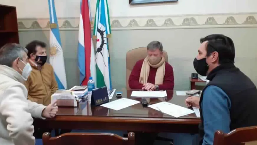 Firmaron el acuerdo salarial en el Municipio de María Grande Firmaron el acuerdo salarial en el Municipio de María Grande