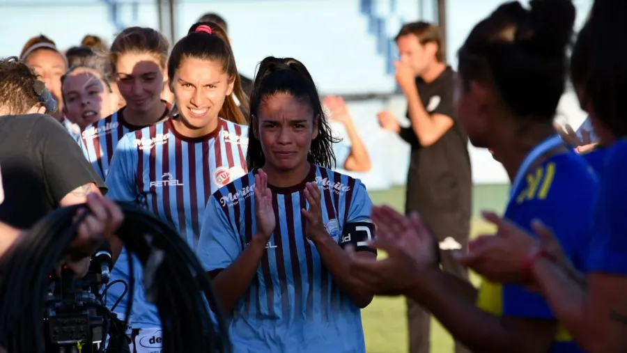 “No somos solamente 11 en la cancha, somos millones", afirmó la entrerriana Mariana Gaitán “No somos solamente 11 en la cancha, somos millones", afirmó la entrerriana Mariana Gaitán