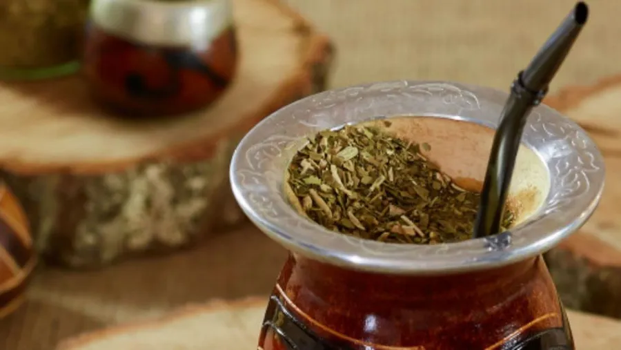 El consumo interno de yerba mate totalizó 238,7 millones de kilos entre enero y octubre El consumo interno de yerba mate totalizó 238,7 millones de kilos entre enero y octubre