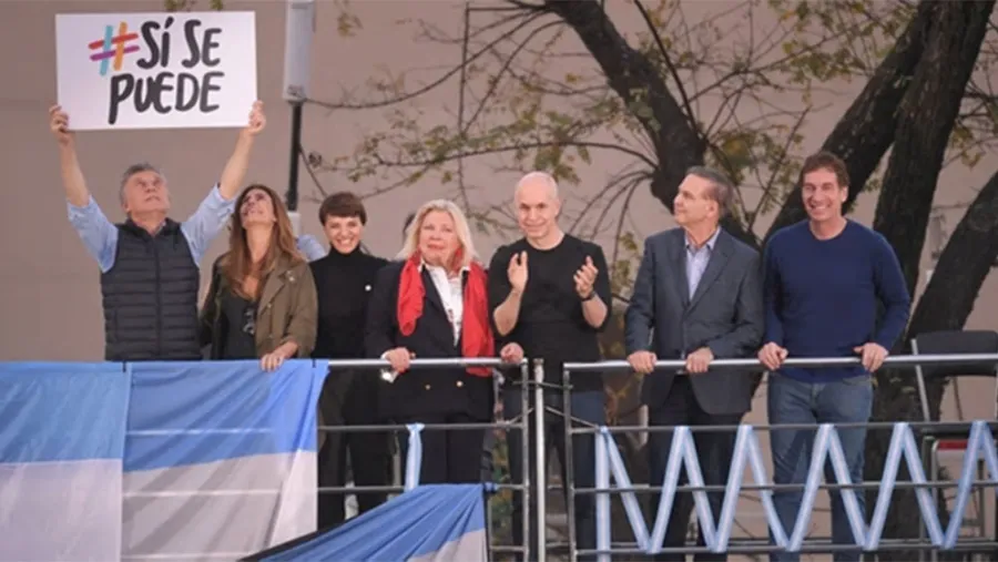 El Presidente encabezó la primera de las marchas del “Sí, se puede”, que continuarán en Junín, Santa Fe, Córdoba y Entre Ríos. El Presidente encabezó la primera de las marchas del “Sí, se puede”, que continuarán en Junín, Santa Fe, Córdoba y Entre Ríos.