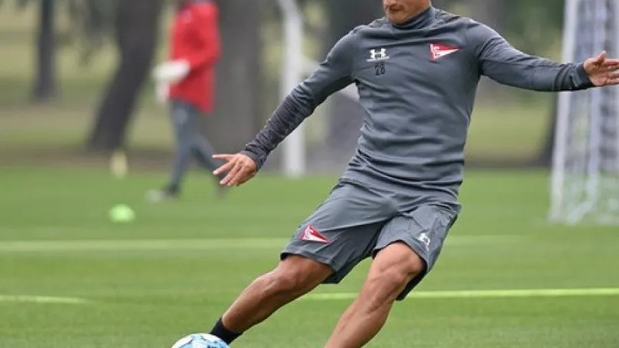 Mauro Díaz En Estudiantes de La Plata esperan por la evolución del entrerriano Mauro Díaz