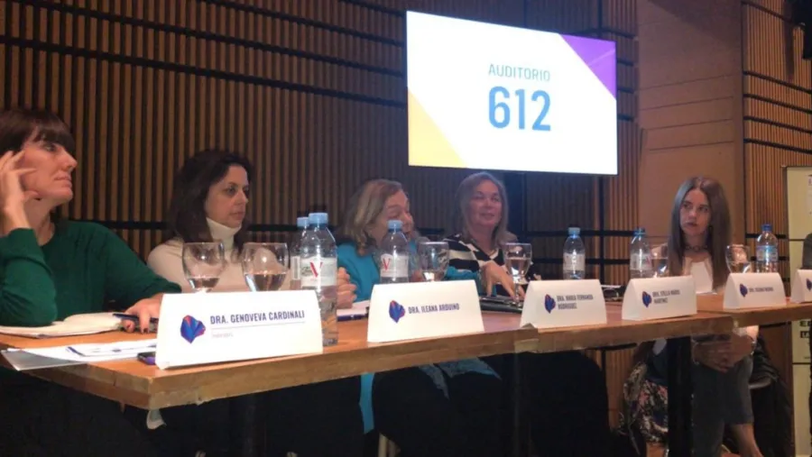 Medina disertó en la jornada Medina disertó en la jornada