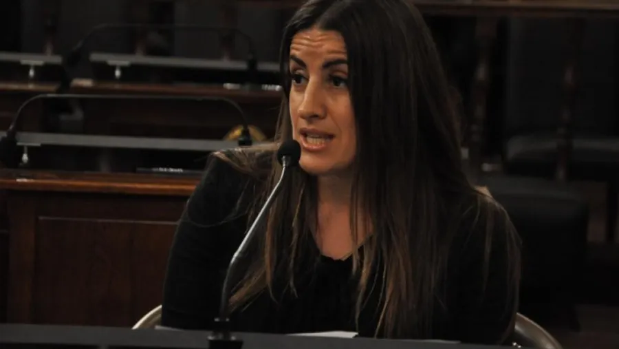 Paula Montefiori Paula Montefiori