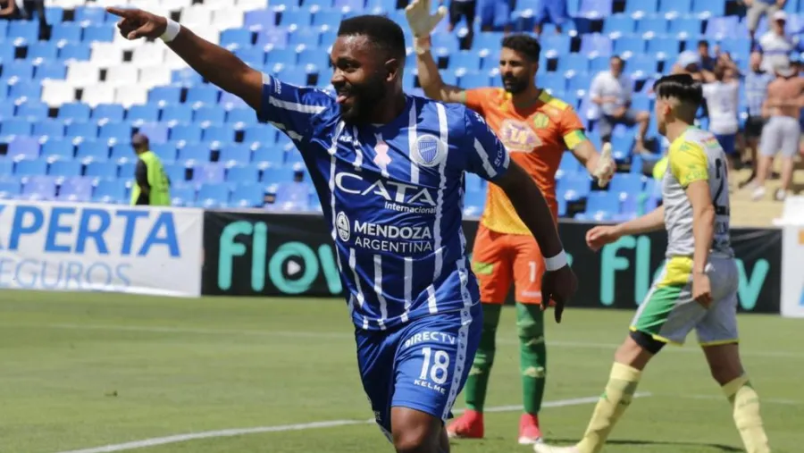 Godoy Cruz volvió al triunfo y hundió a Aldosivi en la zona de descenso Godoy Cruz volvió al triunfo y hundió a Aldosivi en la zona de descenso