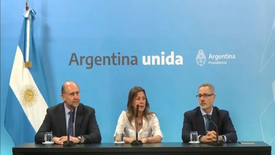 Nación y Santa Fe firmaron un acuerdo para “ofrecer cooperación” en Seguridad Nación y Santa Fe firmaron un acuerdo para “ofrecer cooperación” en Seguridad
