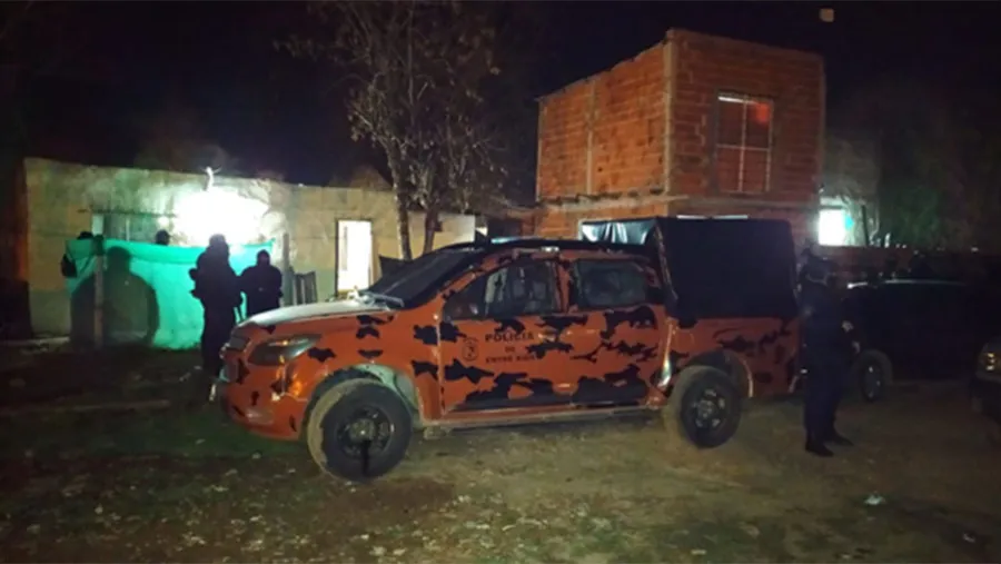 El allanamiento se produjo en una propiedad ubicada en calle Bolivia y Clavarino de Gualeguaychú. El allanamiento se produjo en una propiedad ubicada en calle Bolivia y Clavarino de Gualeguaychú.