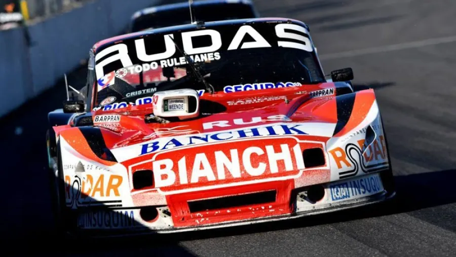 Nicolás Bonelli Nicolás será el único de los hermanos Bonelli que correrá en el inicio del TC
