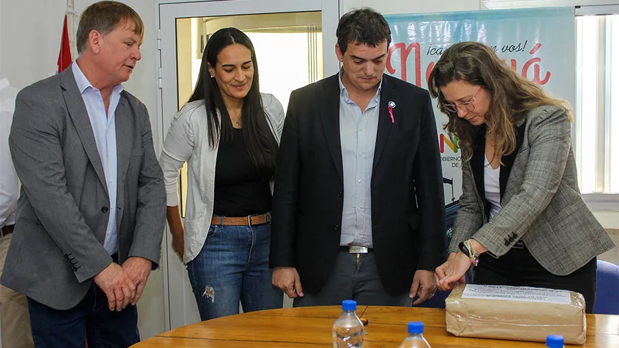 Cuatro oferentes presentaron sus propuestas para la obra de ampliación de la red de gas natural de Nogoyá. La misma, consta de un presupuesto de 77.888.608,39 pesos. Cuatro oferentes presentaron sus propuestas para la obra de ampliación de la red de gas natural de Nogoyá. La misma, consta de un presupuesto de 77.888.608,39 pesos.