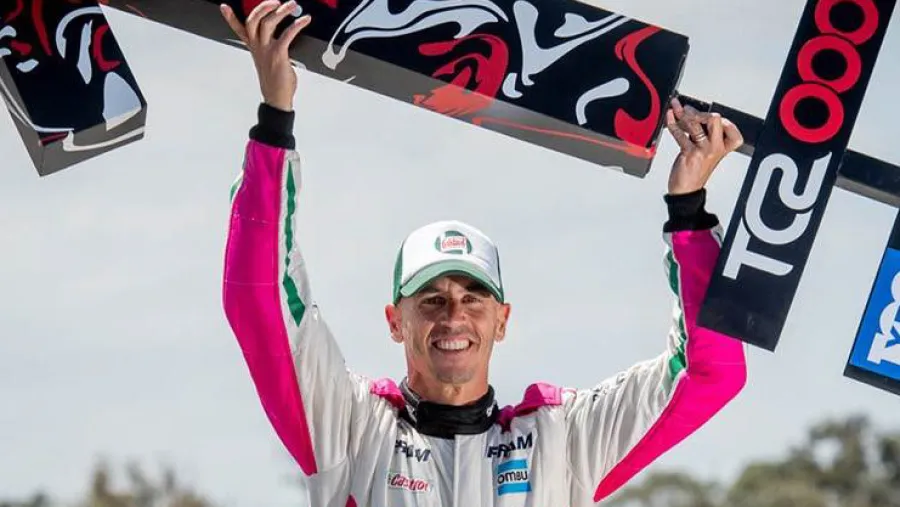 Leonel Pernía se consagró bicampeón del TC2000 Leonel Pernía se consagró bicampeón del TC2000