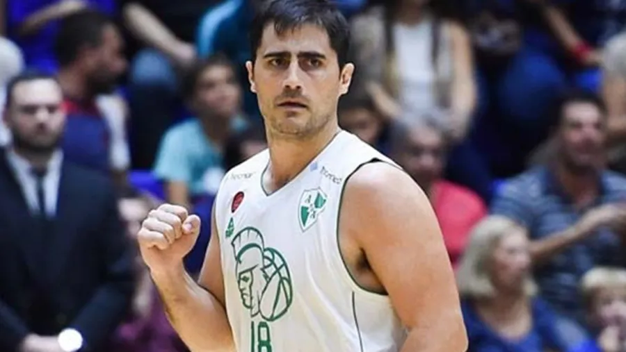 Juan Cantero El paranaense Cantero no pudo debutar por un caso sospechoso de Covid-19