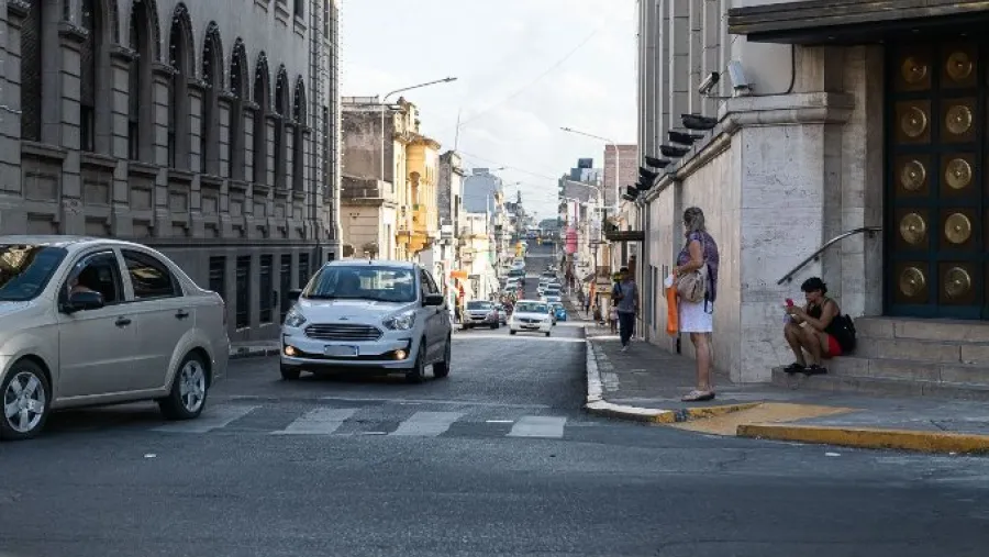 Por obras en la Peatonal, interrumpirán el tránsito en calle Monte Caseros Por obras en la Peatonal, interrumpirán el tránsito en calle Monte Caseros