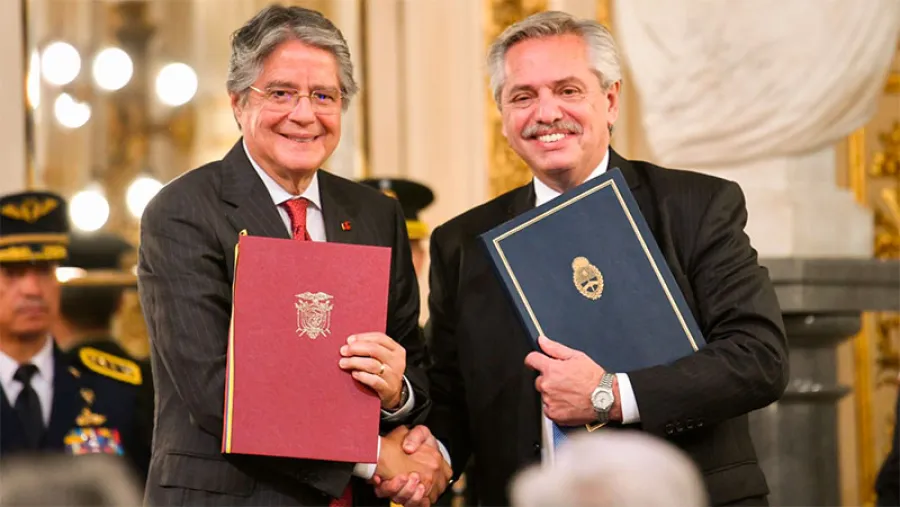 Junto a Lasso, Fernández pidió una "justicia independiente de los poderes fácticos" Junto a Lasso, Fernández pidió una "justicia independiente de los poderes fácticos"