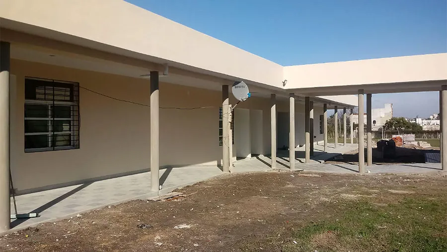 “Con financiamiento nacional estamos ejecutando la construcción del nuevo edificio de la Técnica N° 4 Pablo Broese, de Larroque, la cual se encuentra en obra y representa una inversión de más de 40 millones de pesos”, dijo Richard. “Con financiamiento nacional estamos ejecutando la construcción del nuevo edificio de la Técnica N° 4 Pablo Broese, de Larroque, la cual se encuentra en obra y representa una inversión de más de 40 millones de pesos”, dijo Richard.