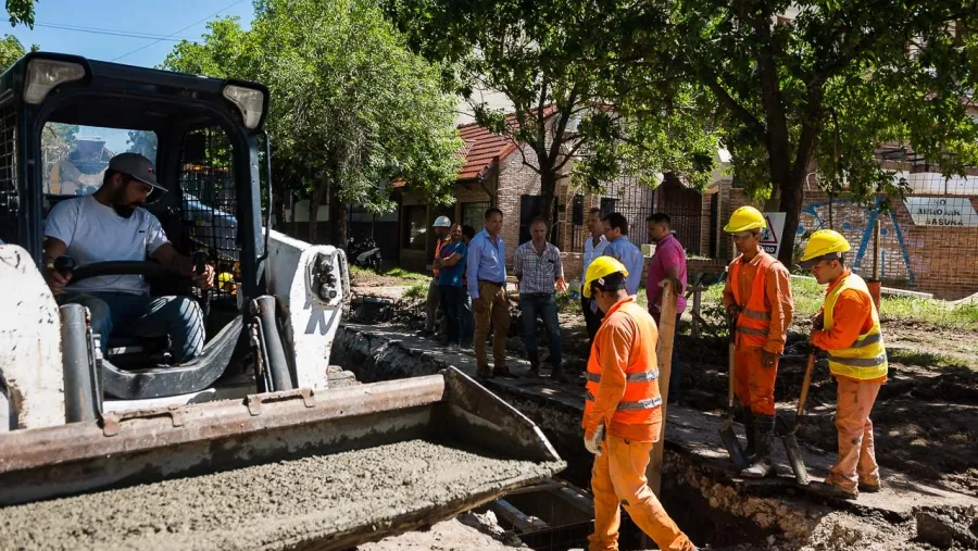 Obra en Cura Álvarez y 25 de Mayo Obra en Cura Álvarez y 25 de Mayo