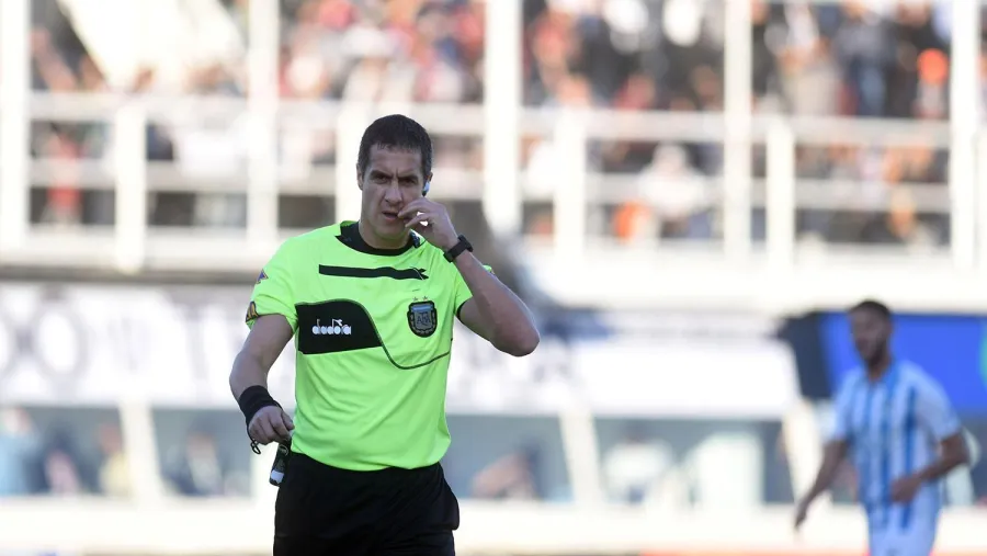 Pablo Echavarría Copa de la Liga Profesional: Pablo Echavarría dirigirá el próximo partido de Patronato