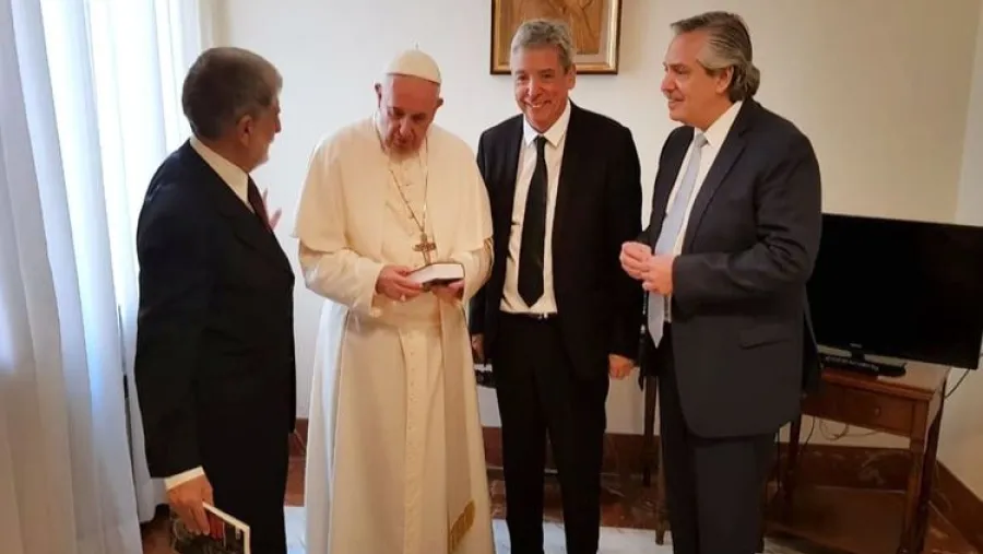 El Papa Francisco y Alberto Fernández El Papa Francisco y Alberto Fernández