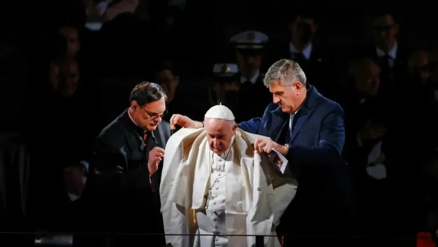 El Papa Francisco presidió el Vía Crucis tras dos años de suspensión por la pandemia El Papa Francisco presidió el Vía Crucis tras dos años de suspensión por la pandemia
