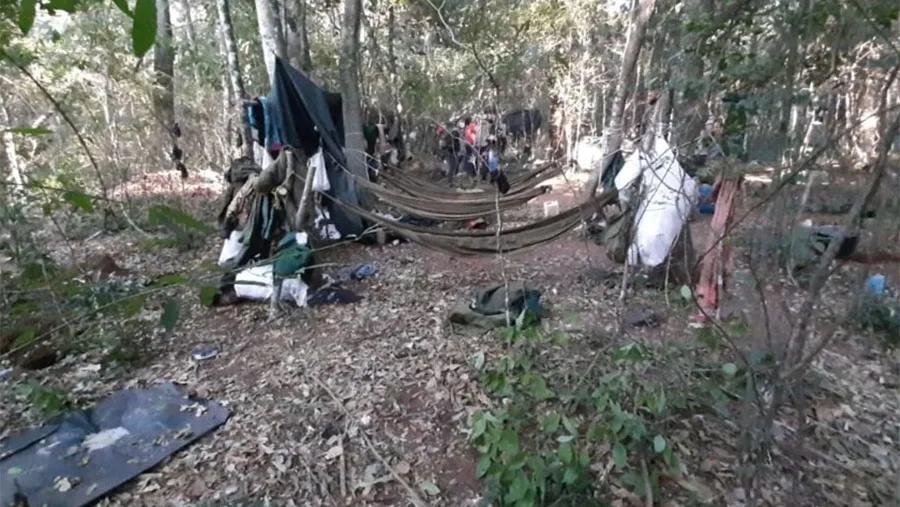 Imagen del supuesto campamento del EPP en el que fue baleada una de las niñas. Imagen del supuesto campamento del EPP en el que fue baleada una de las niñas.