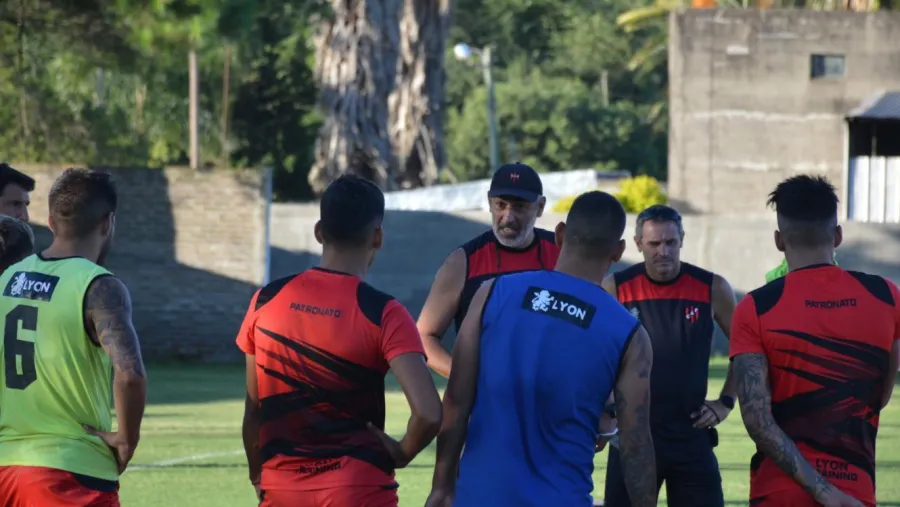 Delfino charla Delfino charla