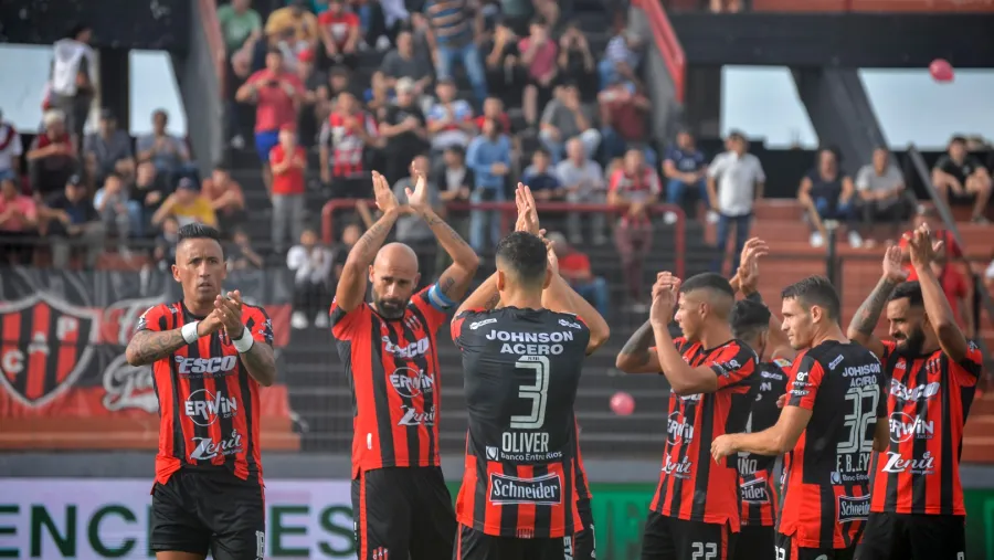 Patronato recibirá a cuatro de los cinco grandes en el torneo que definirá su permanencia Patronato recibirá a cuatro de los cinco grandes en el torneo que definirá su permanencia