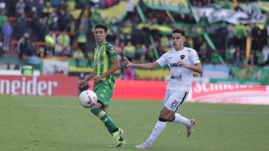 Fútbol: Patronato sufrió la eficacia de Aldosivi y no fue feliz su visita a Mar del Plata Fútbol: Patronato sufrió la eficacia de Aldosivi y no fue feliz su visita a Mar del Plata