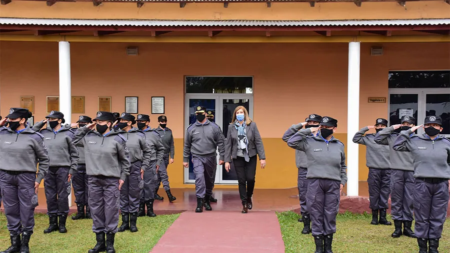 La ministra de Gobierno y Justicia, Rosario Romero, presidió la ceremonia, acompañada por el director General, Marcelo Sánchez y la secretaria de Justicia, Adriana Pérez. La ministra de Gobierno y Justicia, Rosario Romero, presidió la ceremonia, acompañada por el director General, Marcelo Sánchez y la secretaria de Justicia, Adriana Pérez.