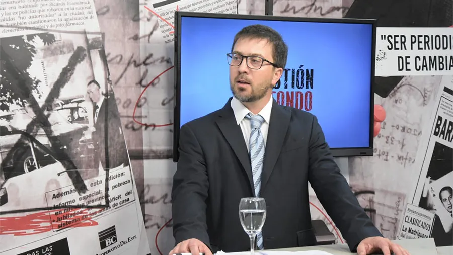 Ignacio Pérez Núñez, abogado de Rufino Pablo Baggio, en el estudio del programa Cuestión de Fondo (Canal 9, Litoral). Ignacio Pérez Núñez, abogado de Rufino Pablo Baggio, en el estudio del programa Cuestión de Fondo (Canal 9, Litoral).